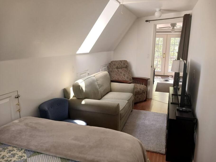 Charming Guest House! *